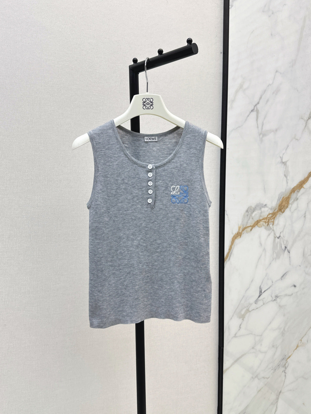 Loe 25fw knitted vest