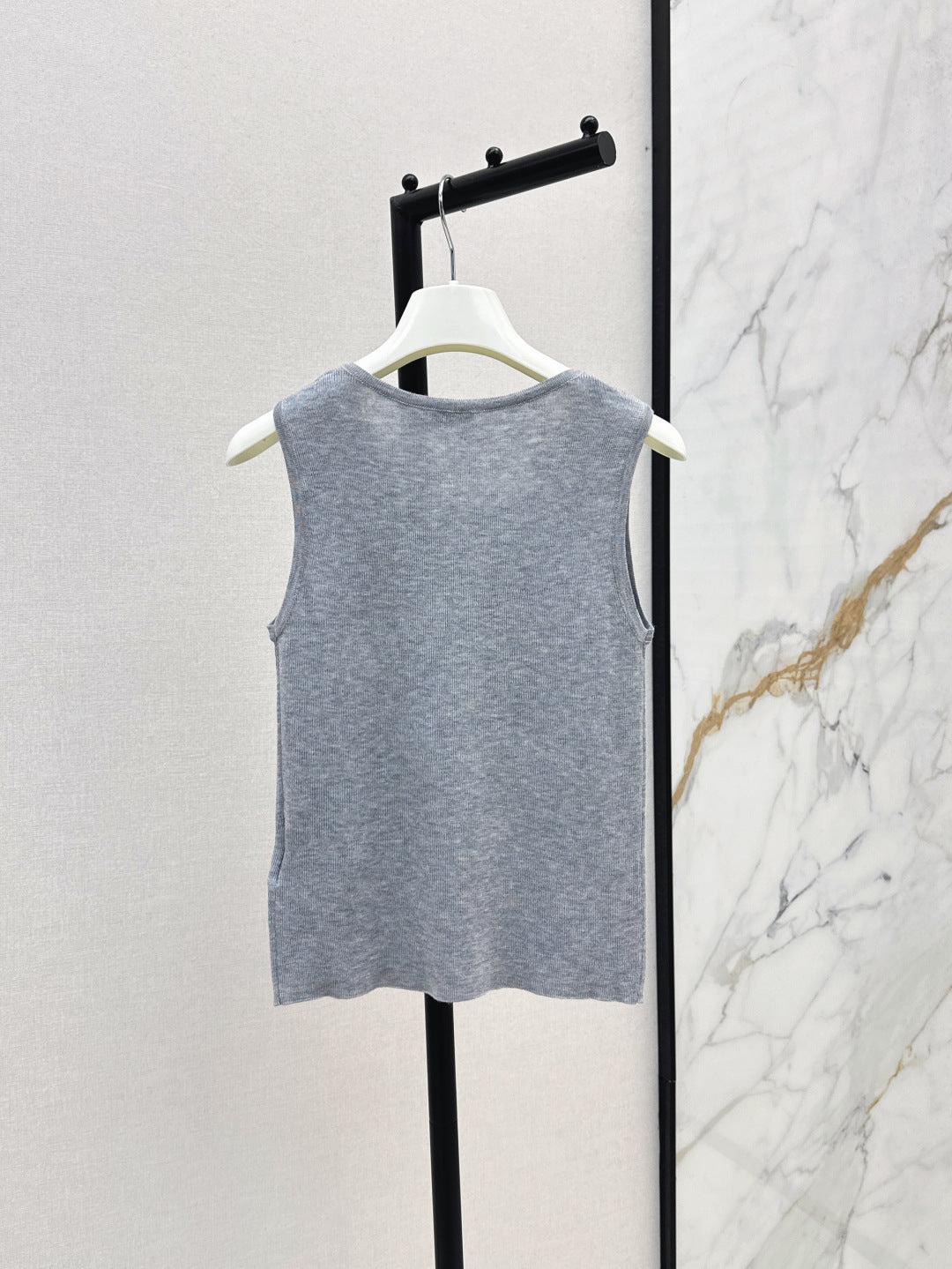 Loe 25fw knitted vest