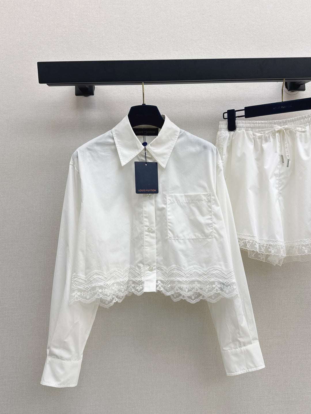Louis 25fw lace suit