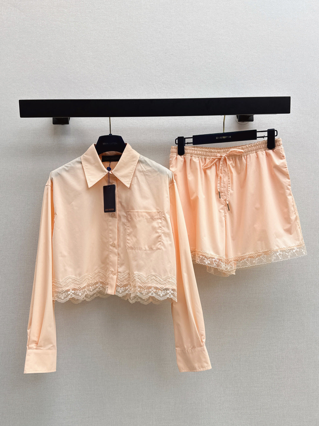 Louis 25fw lace suit