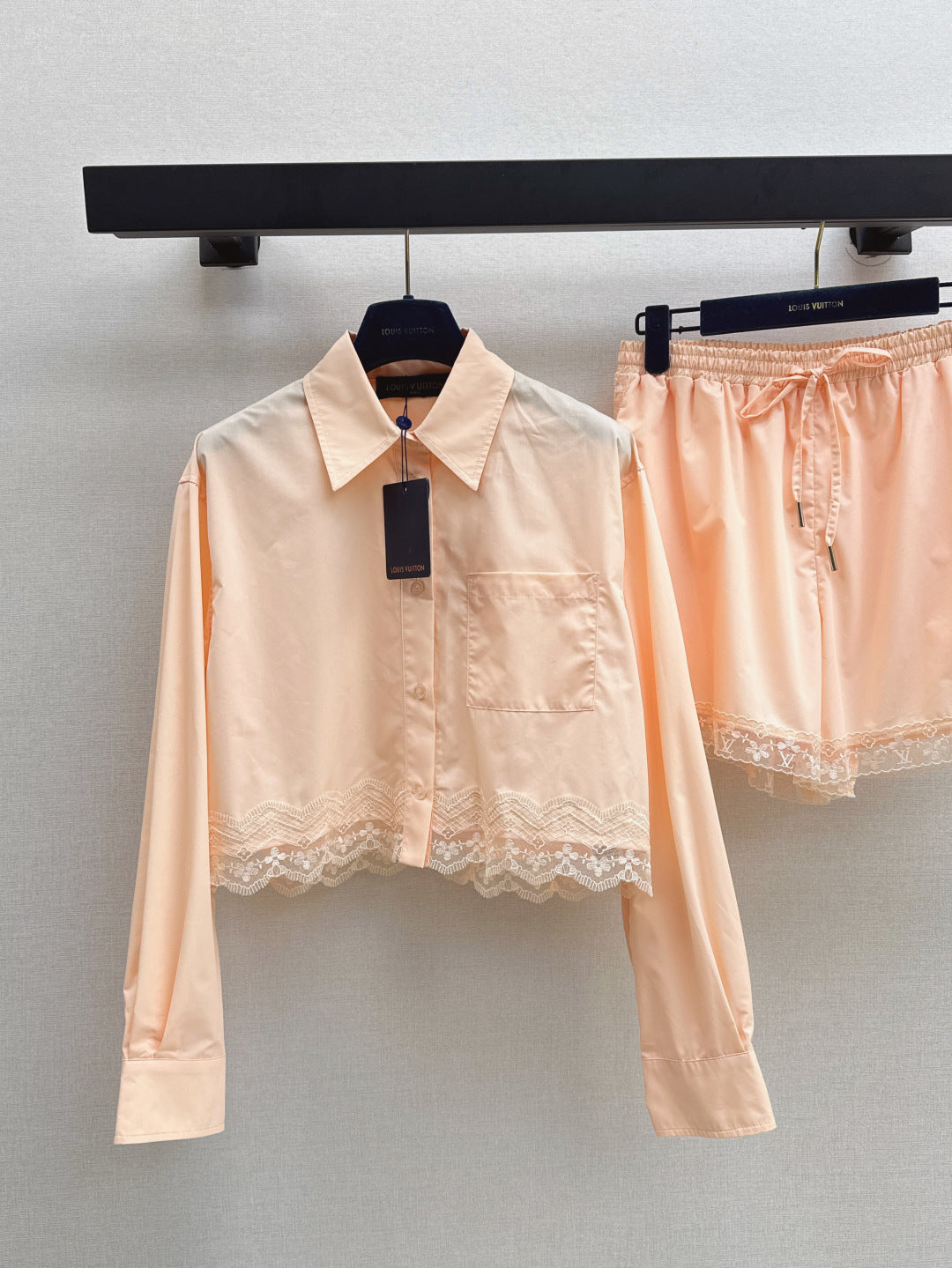 Louis 25fw lace suit