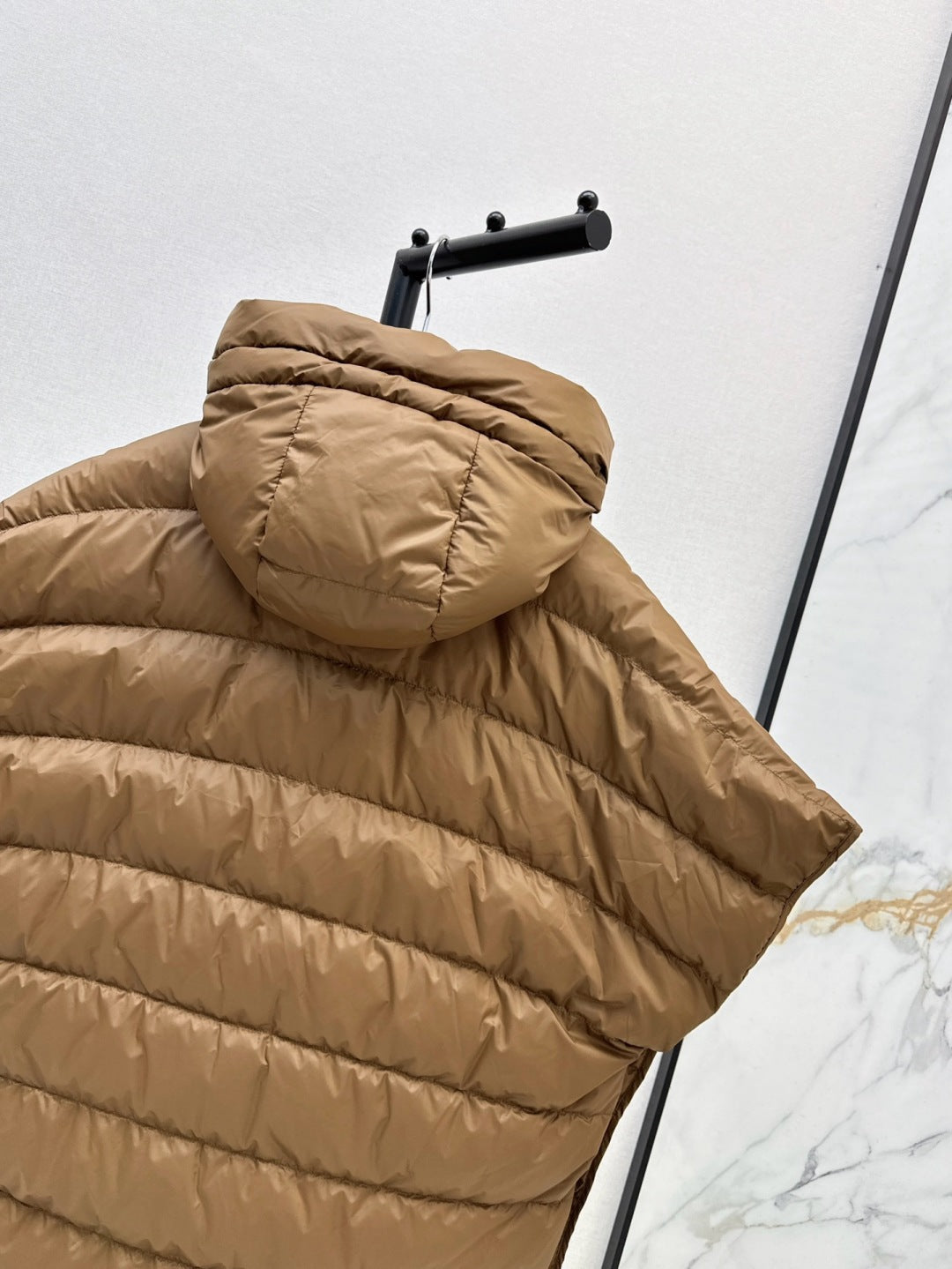 Max 25fw sleeveless down jacket