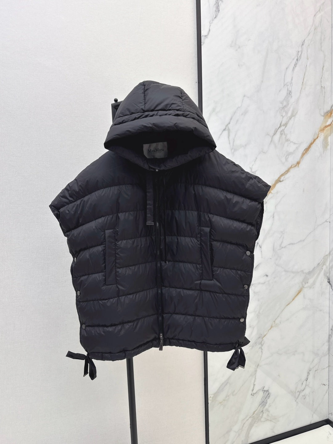 Max 25fw sleeveless down jacket