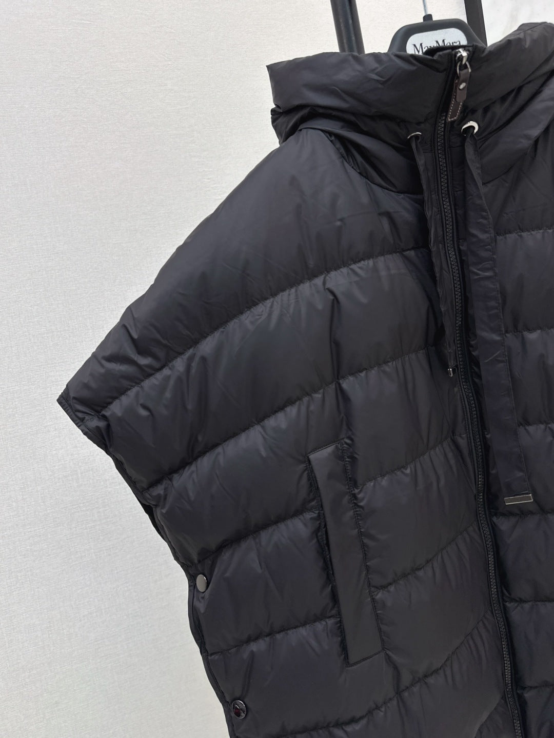 Max 25fw sleeveless down jacket