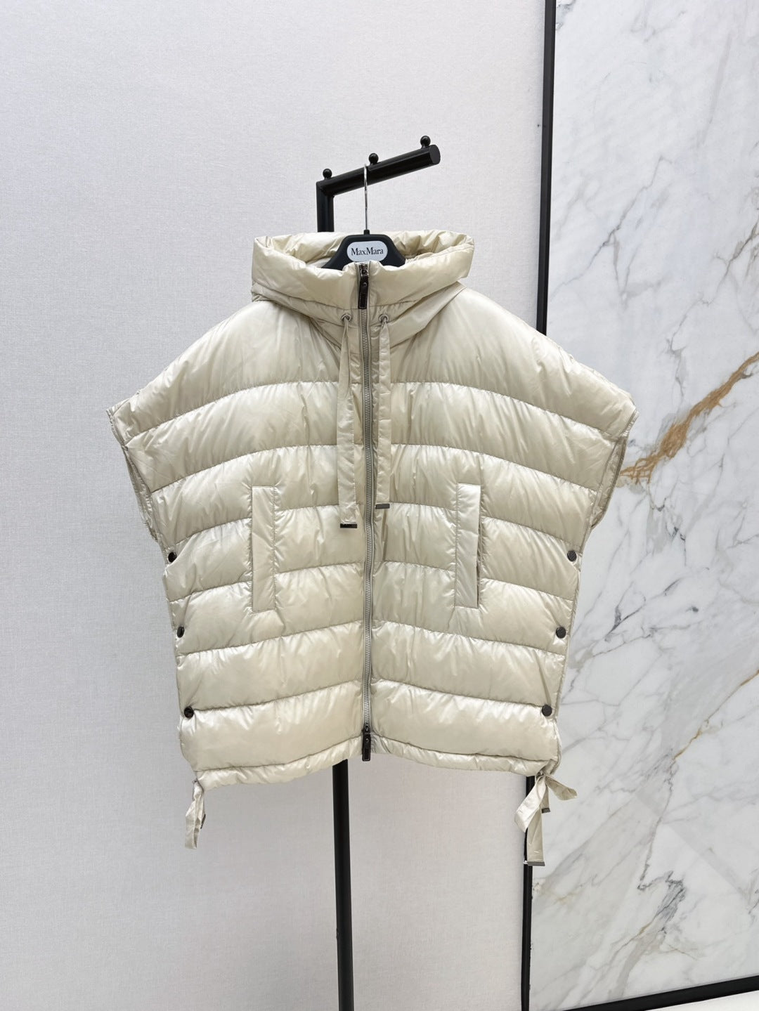 Max 25fw sleeveless down jacket