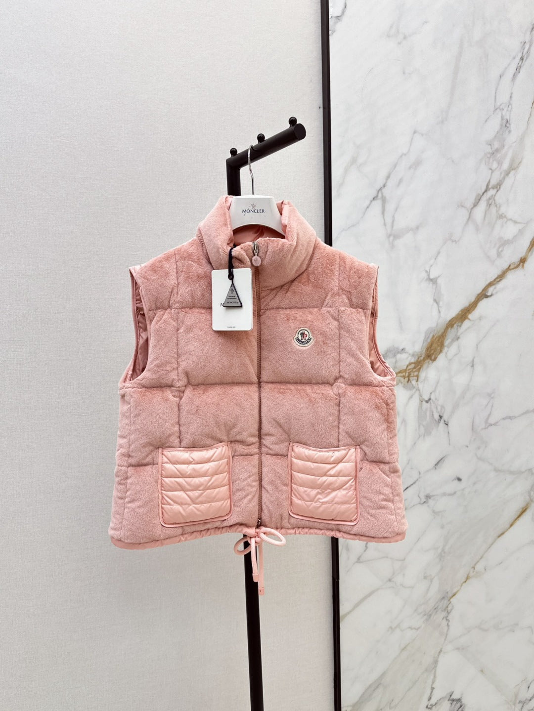 Monc 25fw down vest