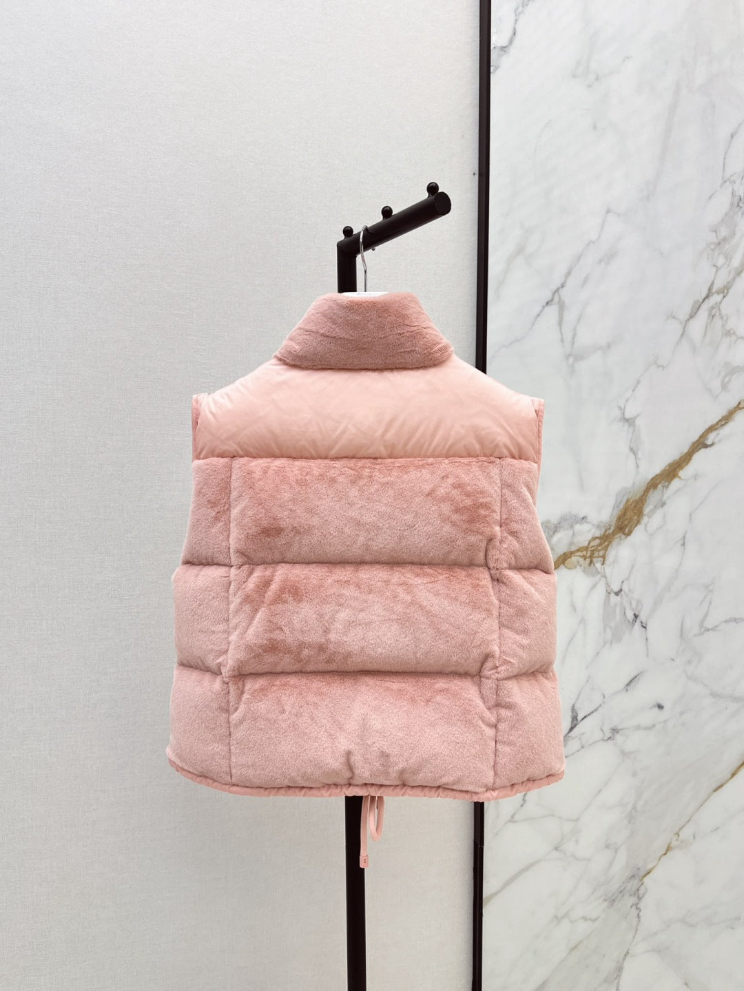 Monc 25fw down vest