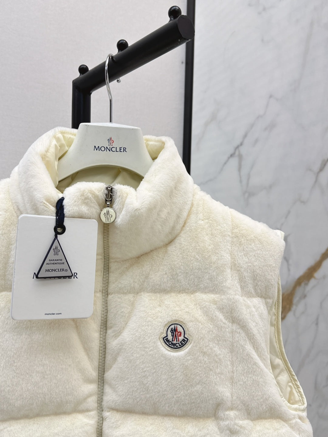 Monc 25fw down vest