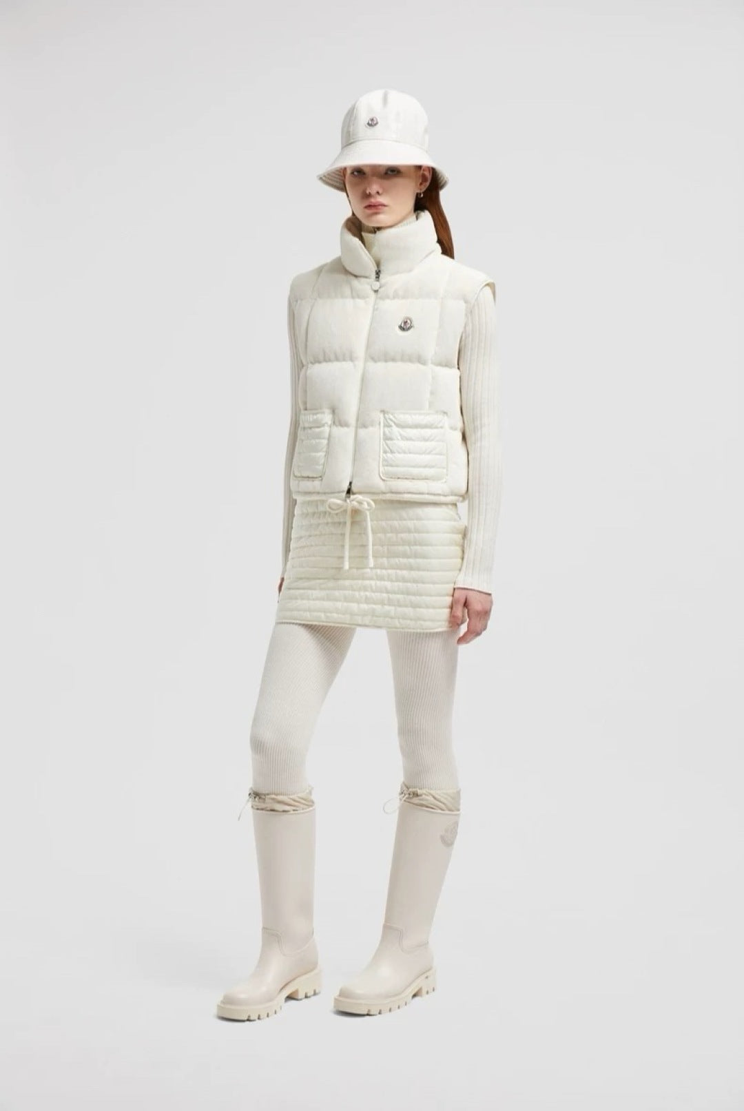 Monc 25fw down vest