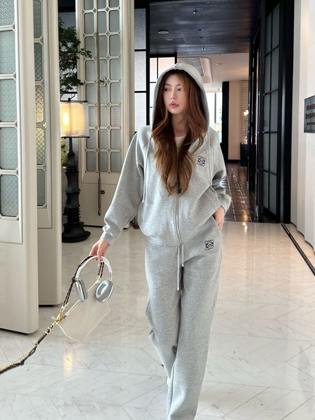 Loe 25fw tracksuit