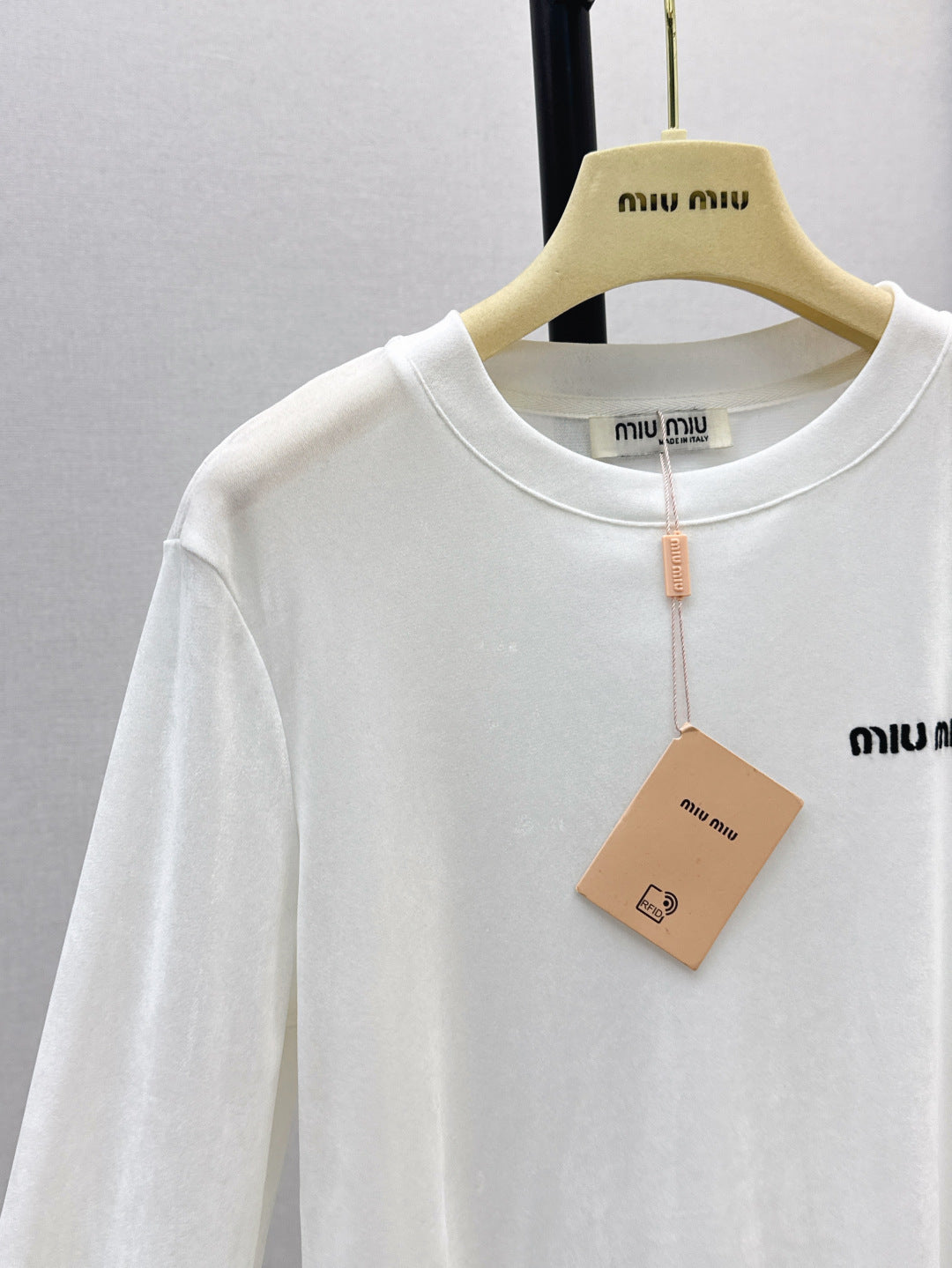 Miu 25fw velvet shirt