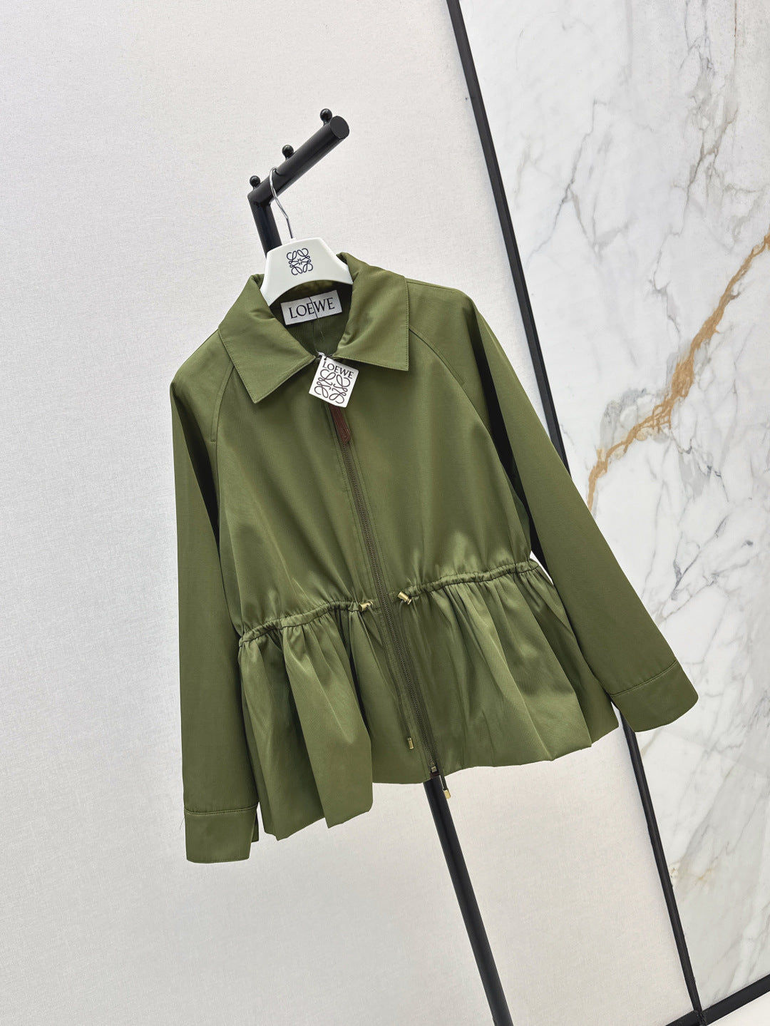 Loe 25fw drawstring jacket