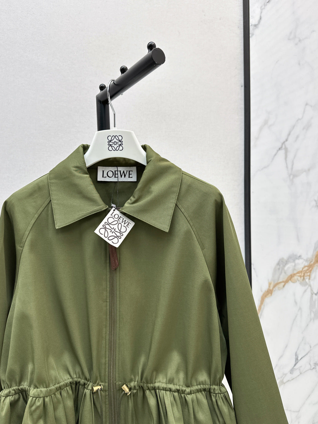 Loe 25fw drawstring jacket