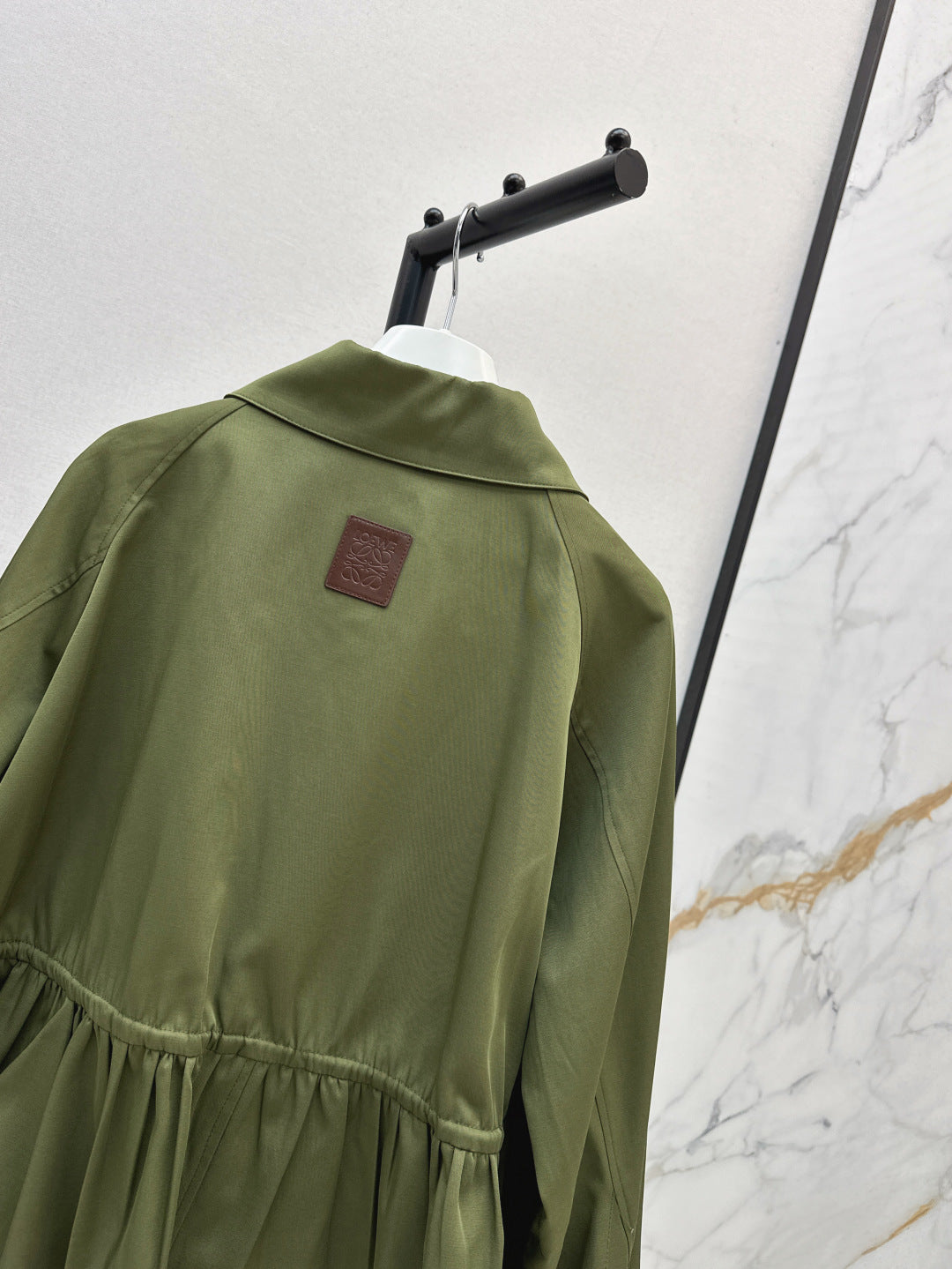 Loe 25fw drawstring jacket
