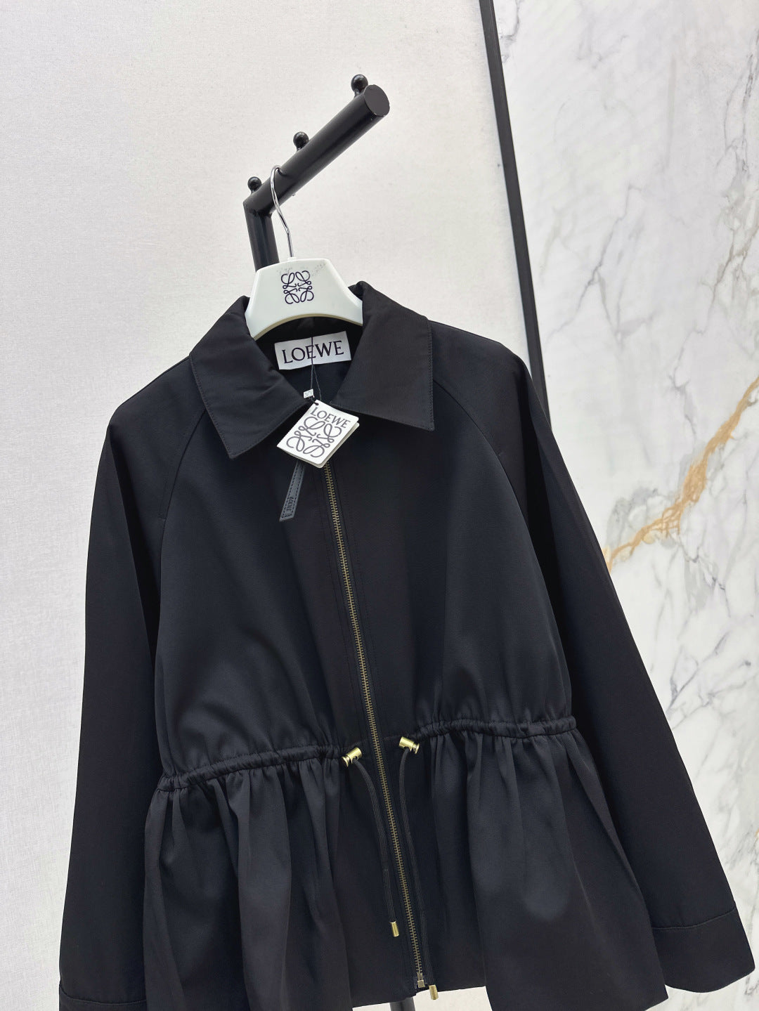 Loe 25fw drawstring jacket