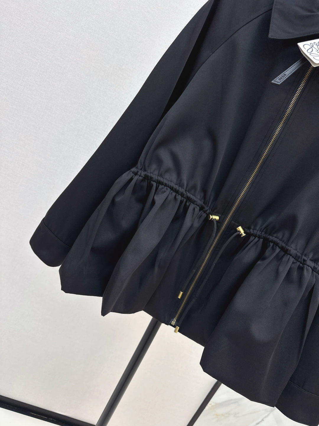 Loe 25fw drawstring jacket
