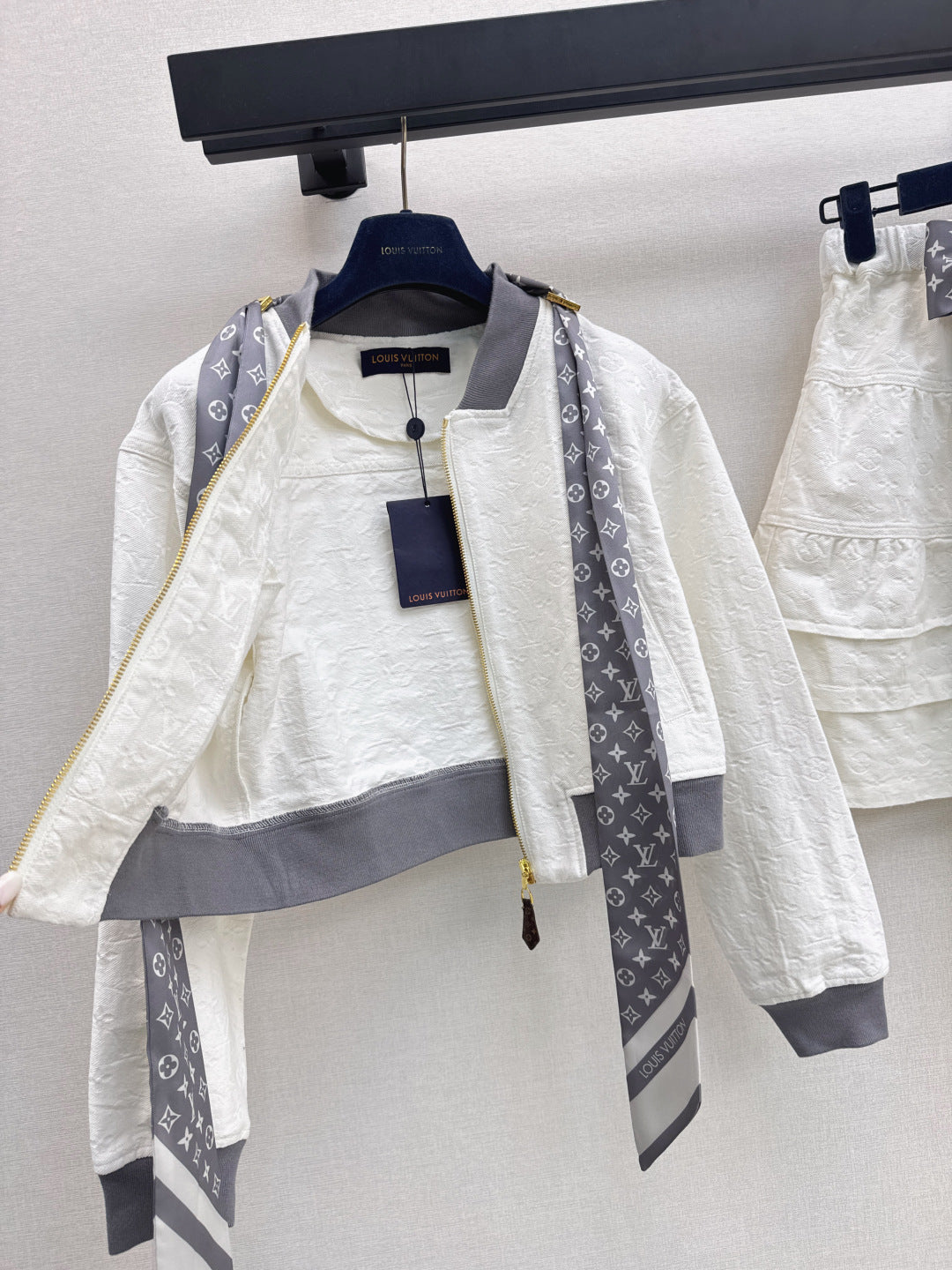 Louis 25fw scarf jacket