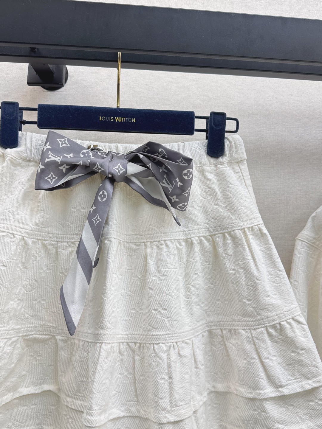 Louis 25fw scarf skirt