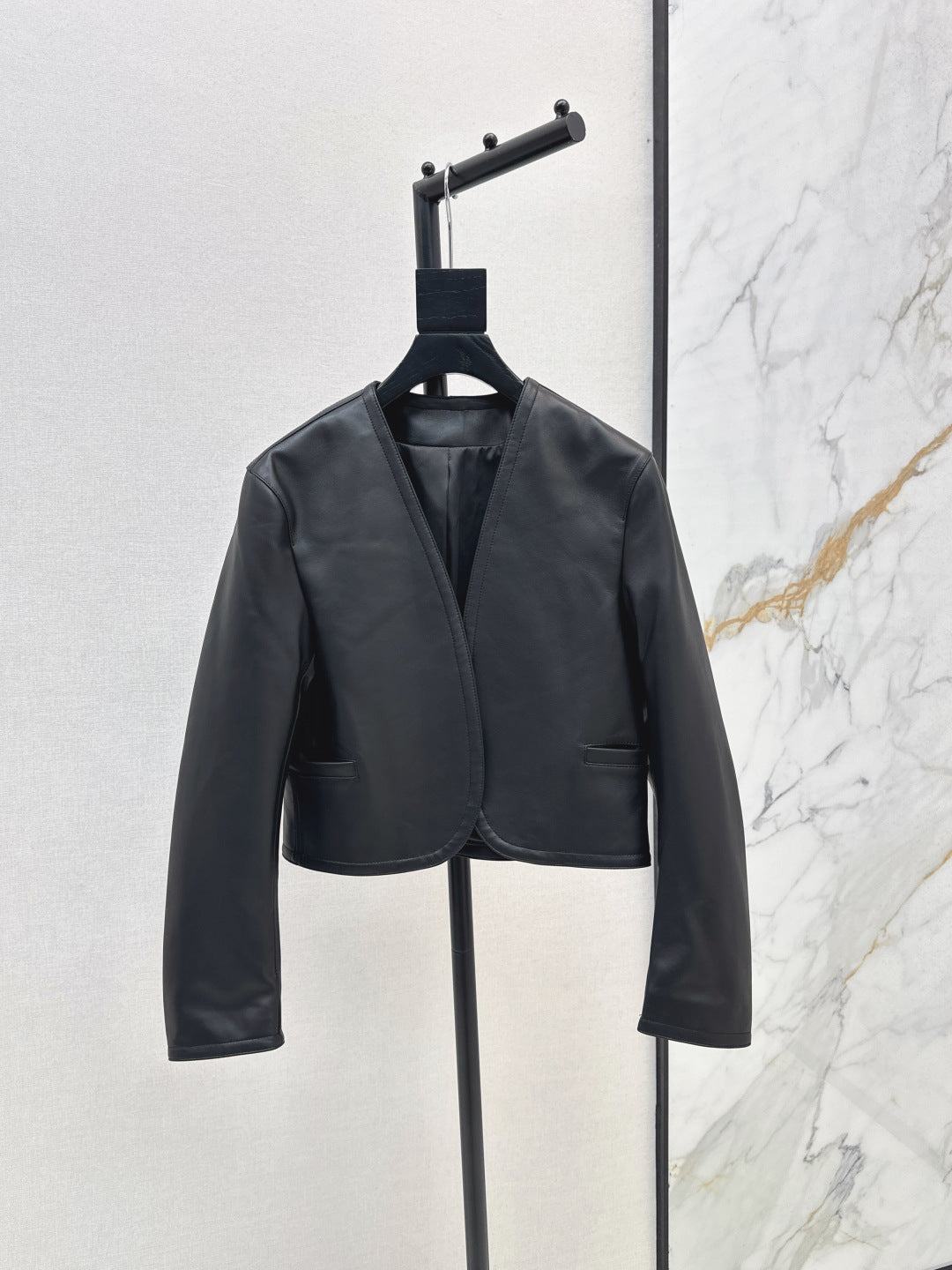 Ala 25fw leather jacket