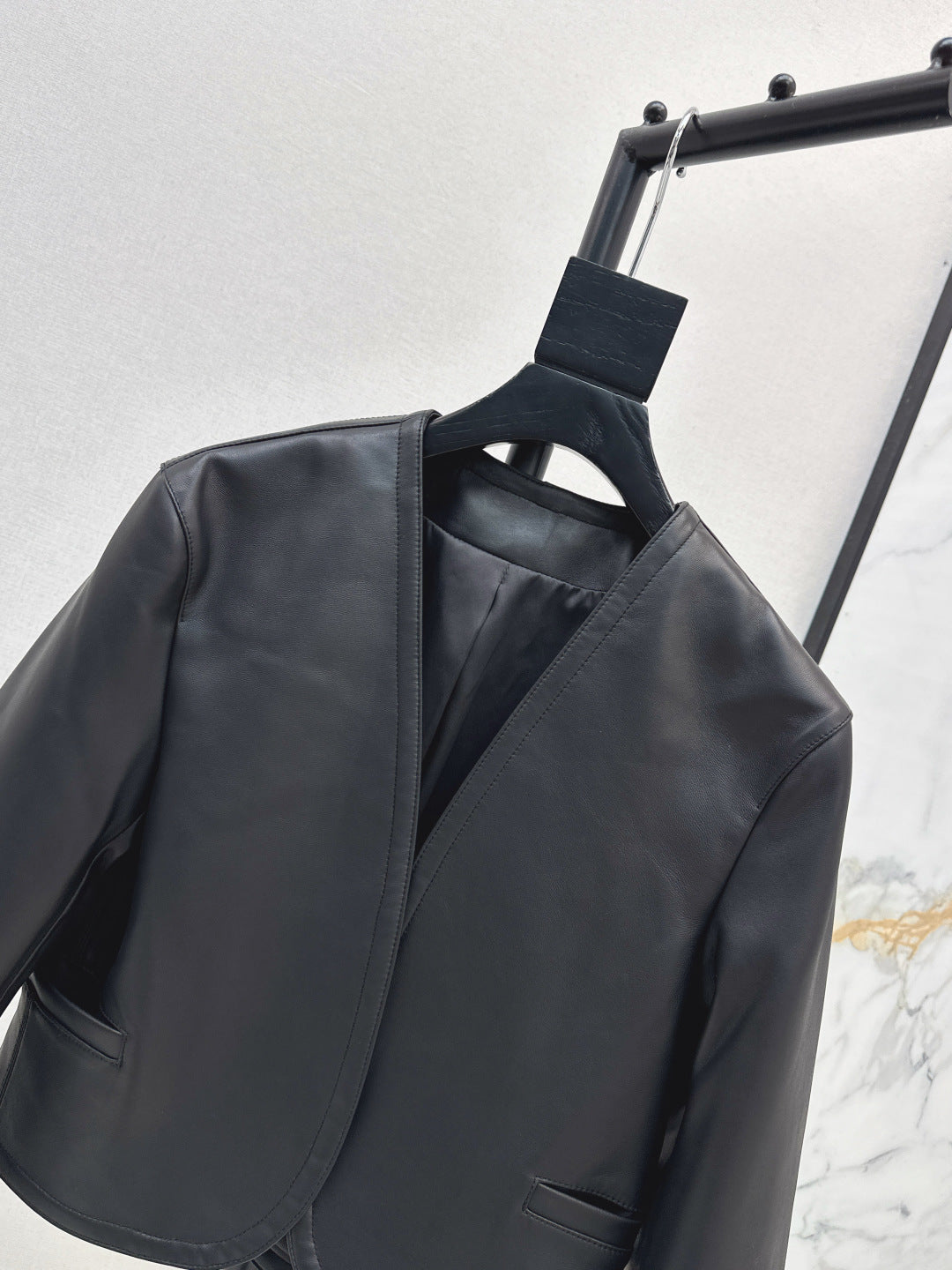 Ala 25fw leather jacket