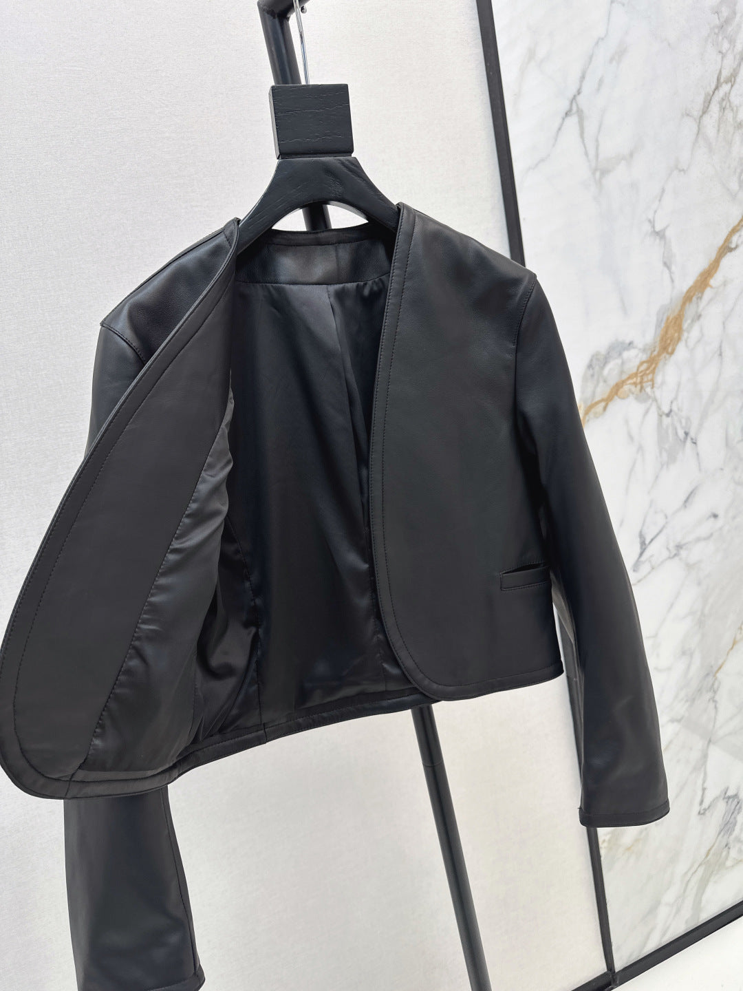 Ala 25fw leather jacket
