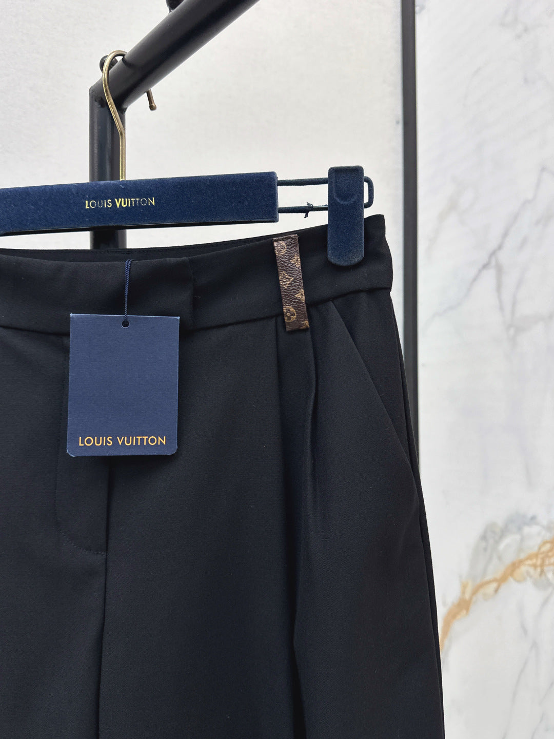 Louis 25fw pants