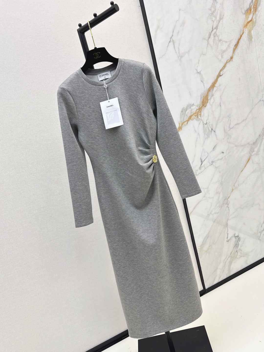 Loe 25fw pleated dress
