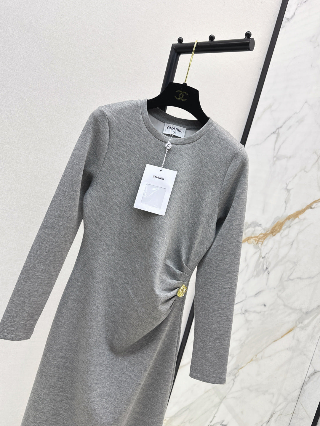 Loe 25fw pleated dress
