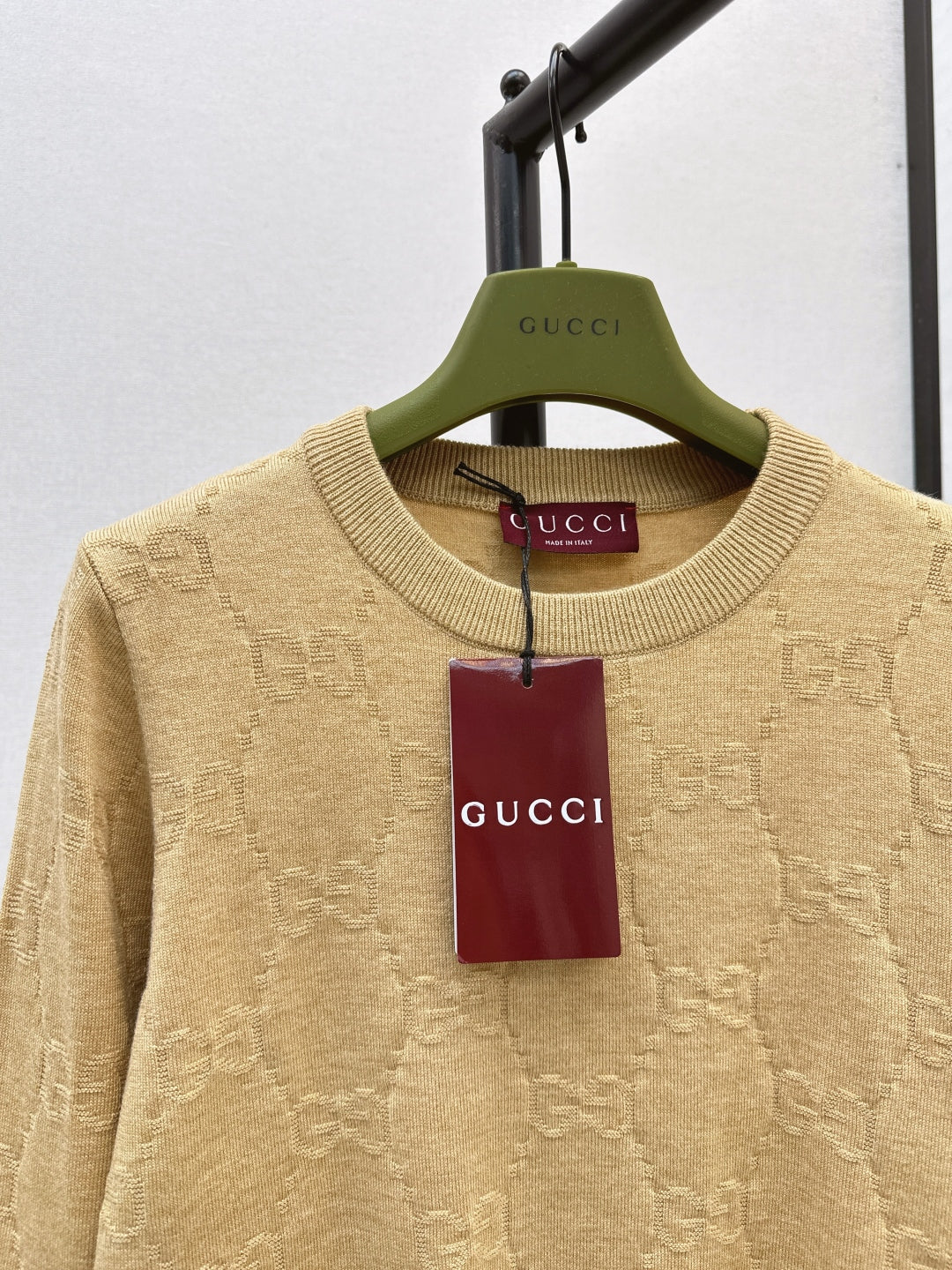 Guc 25fw jacquard sweater