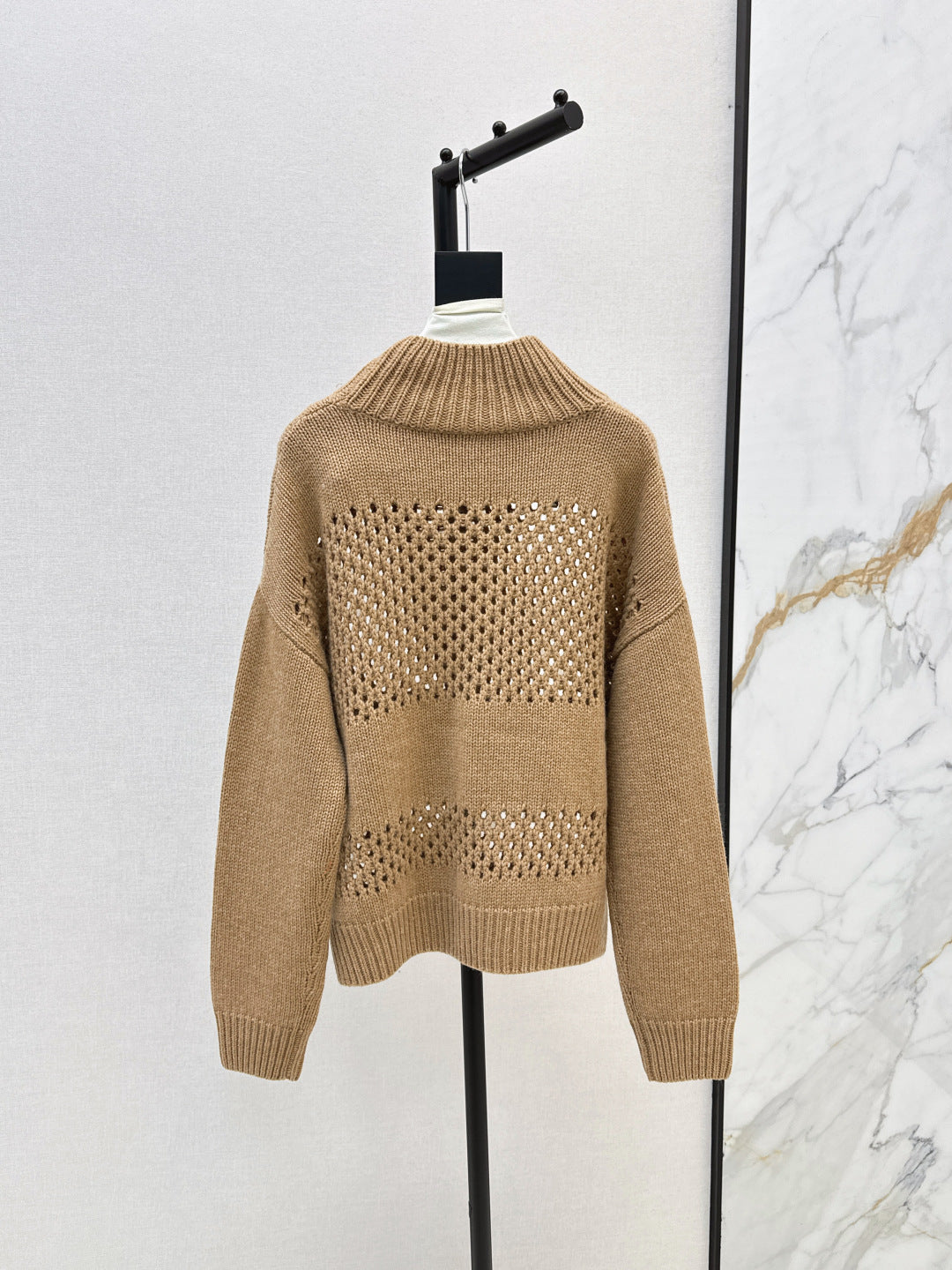 Brune 25fw cashmere sweater