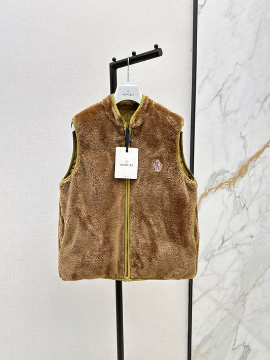 Monc 25fw reversible down vest