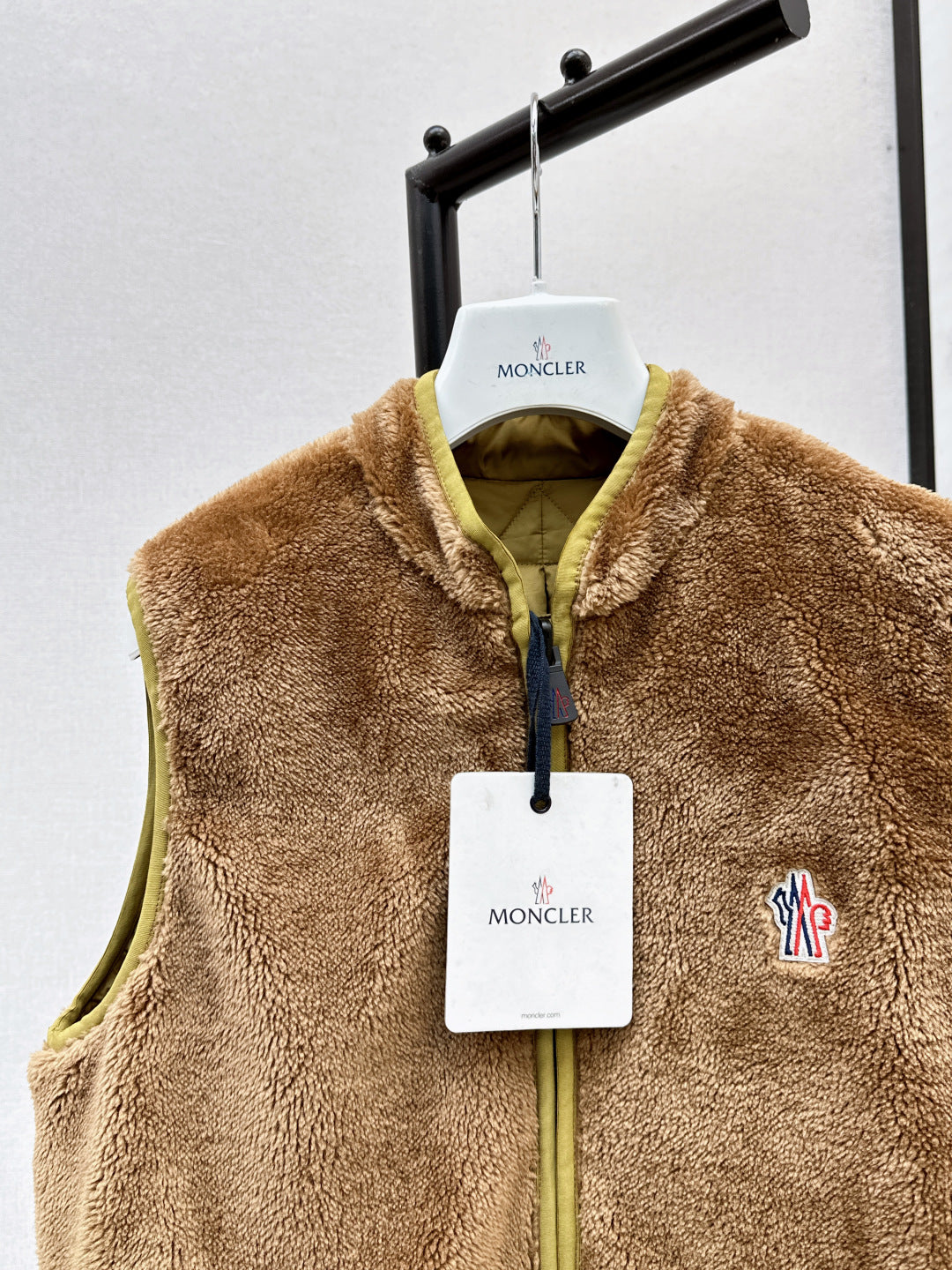 Monc 25fw reversible down vest