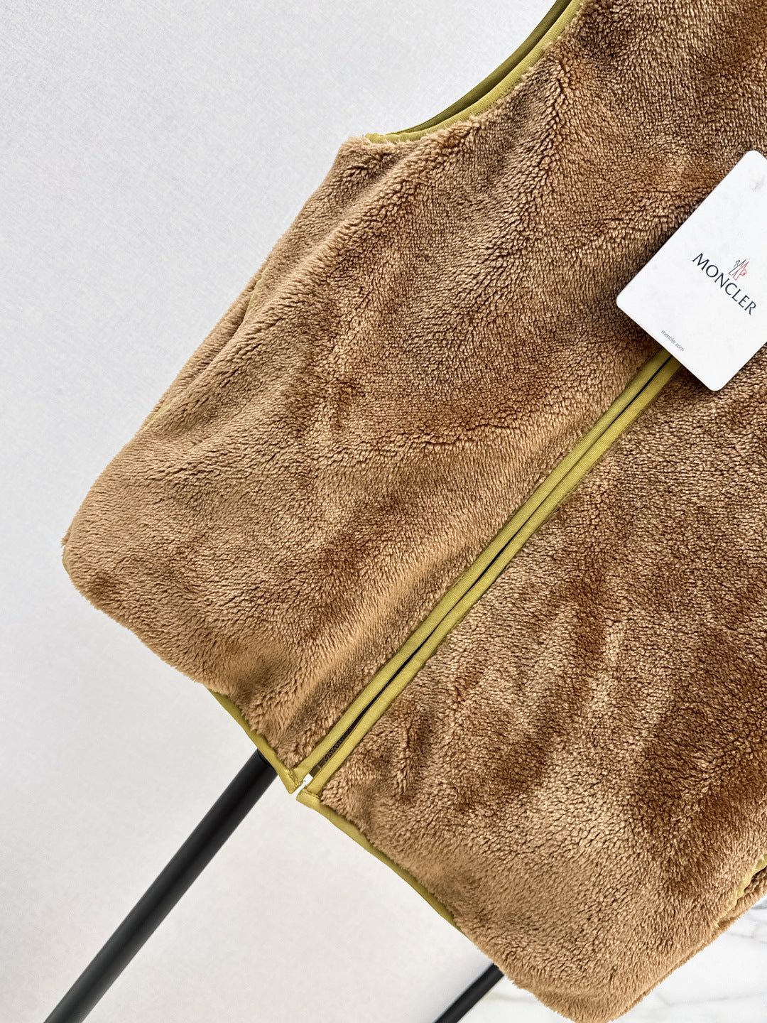 Monc 25fw reversible down vest