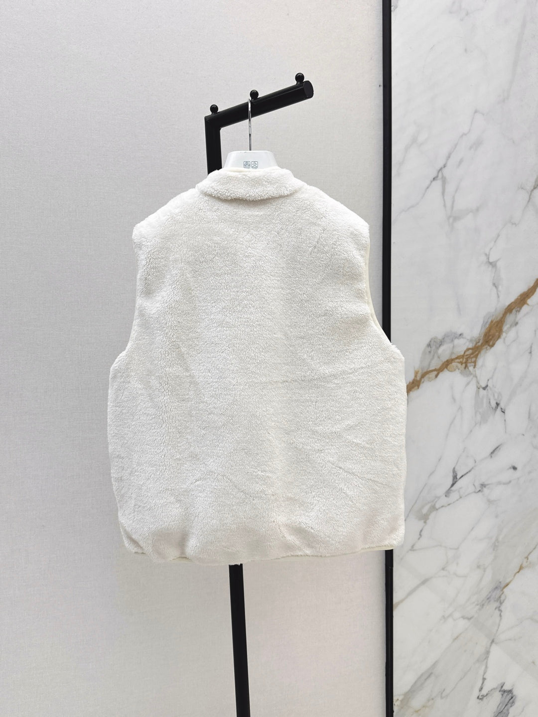 Monc 25fw reversible down vest
