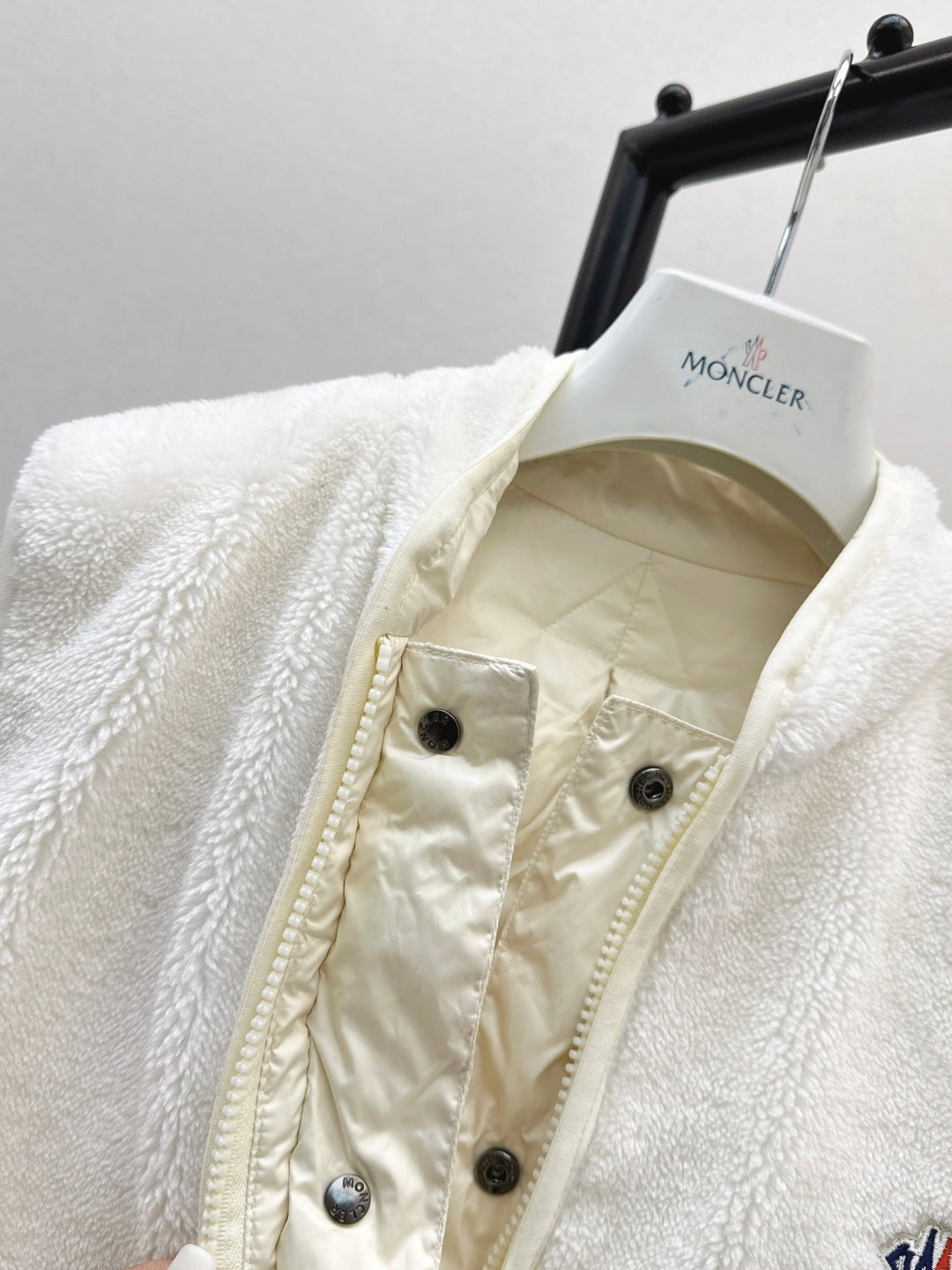 Monc 25fw reversible down vest