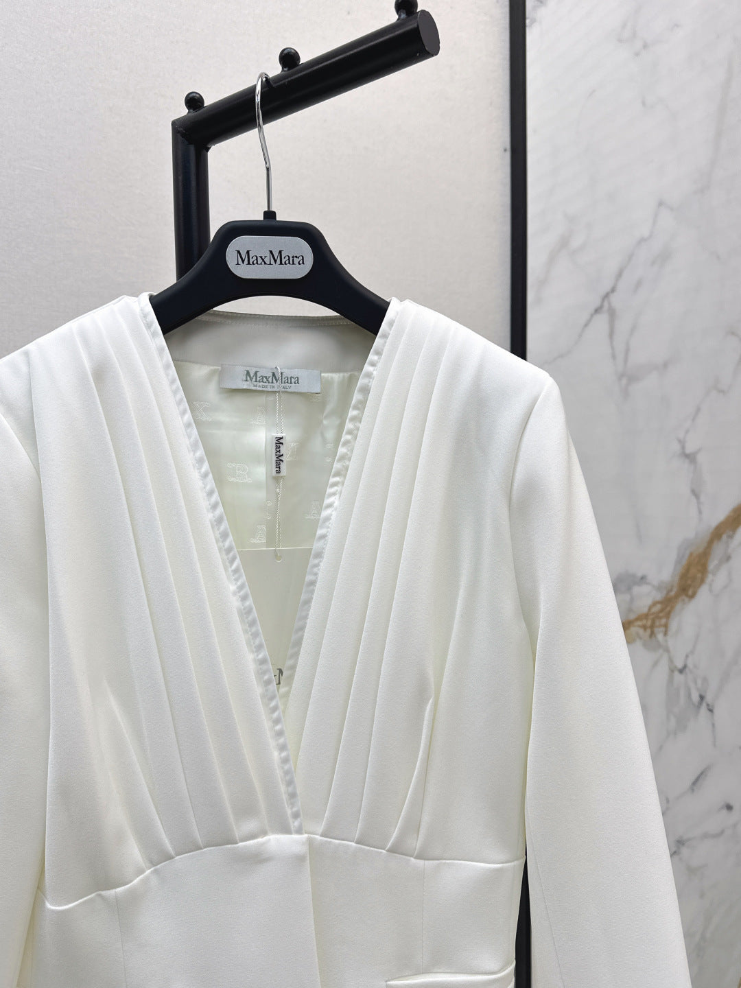 Max 25fw pleated blazer