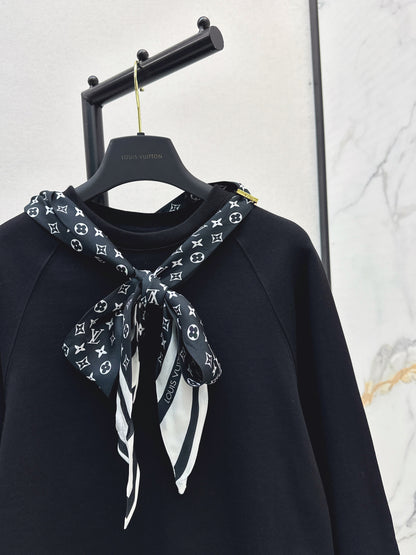 Louis 25fw scarf sweatshirt