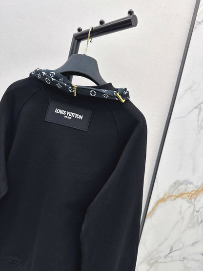 Louis 25fw scarf sweatshirt