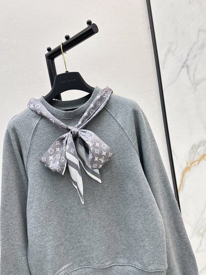 Louis 25fw scarf sweatshirt