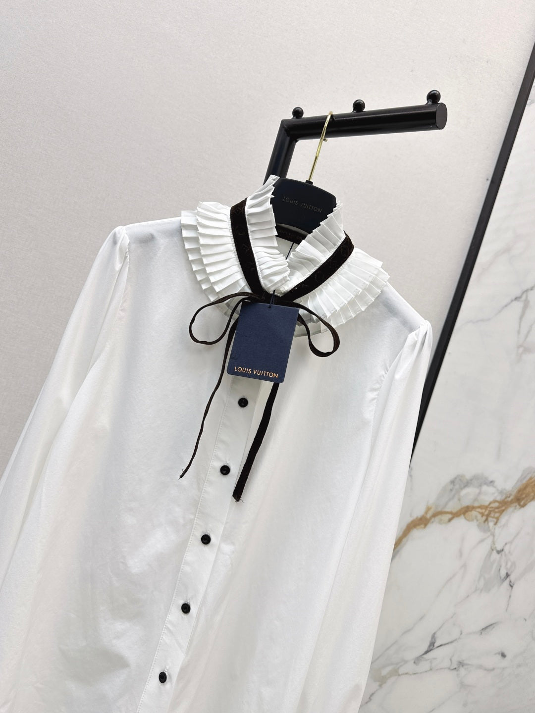 Louis 25fw ruffle shirt