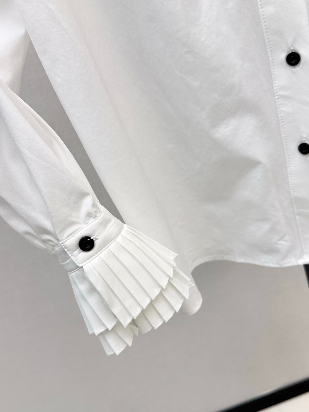 Louis 25fw ruffle shirt