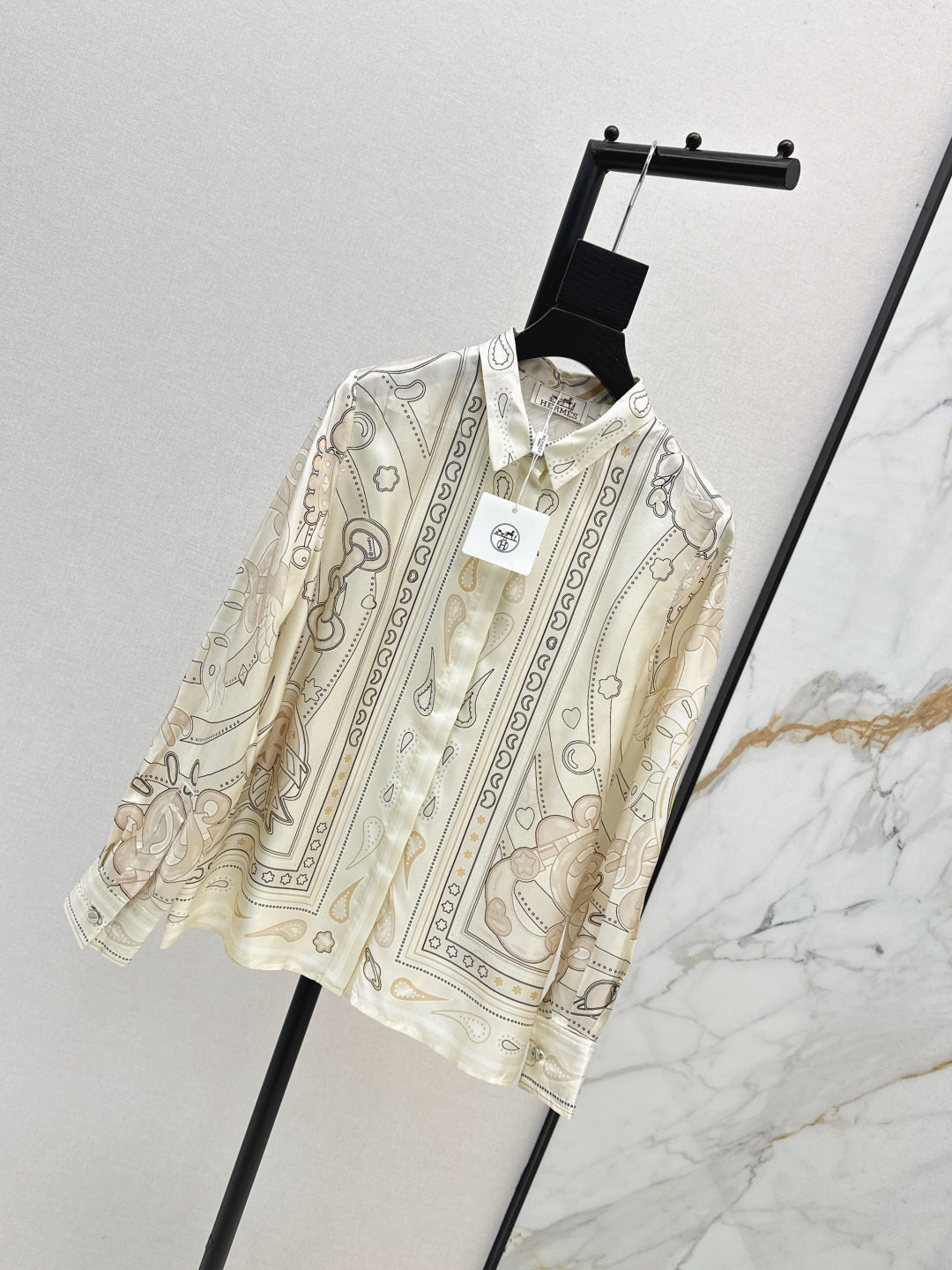 Herm 25fw silk shirt