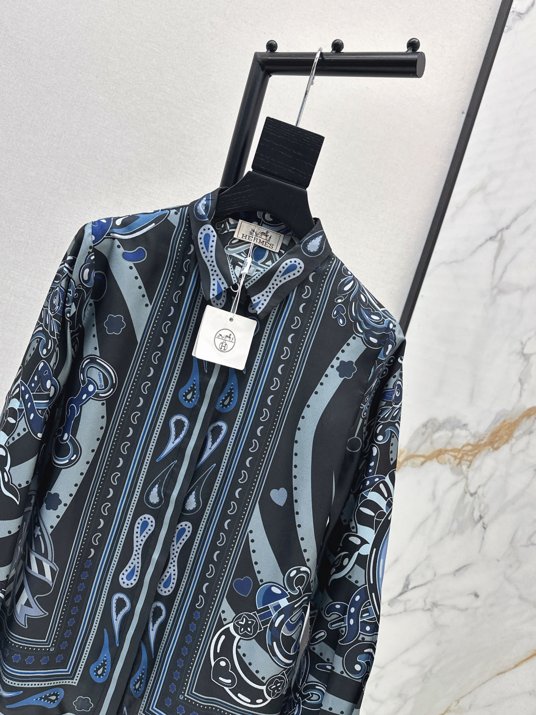 Herm 25fw silk shirt