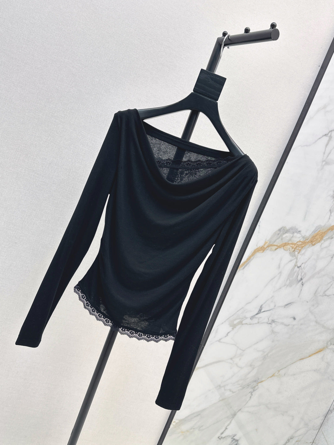 Miu 25fw off-shoulder shirt