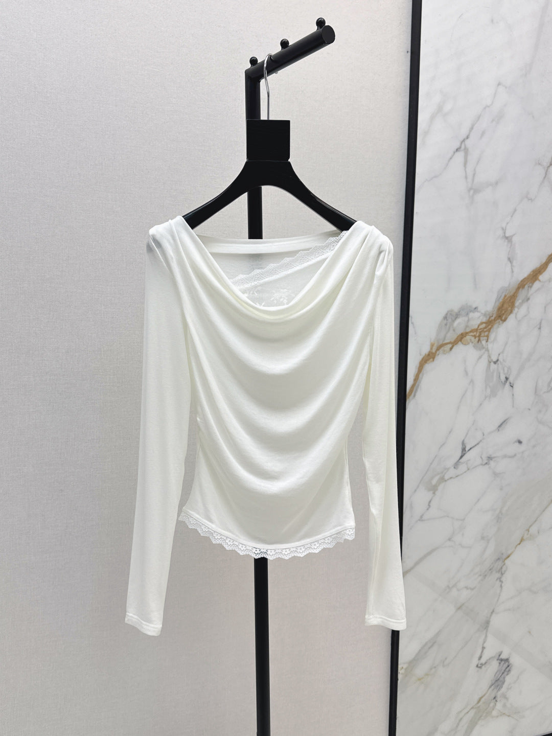 Miu 25fw off-shoulder shirt