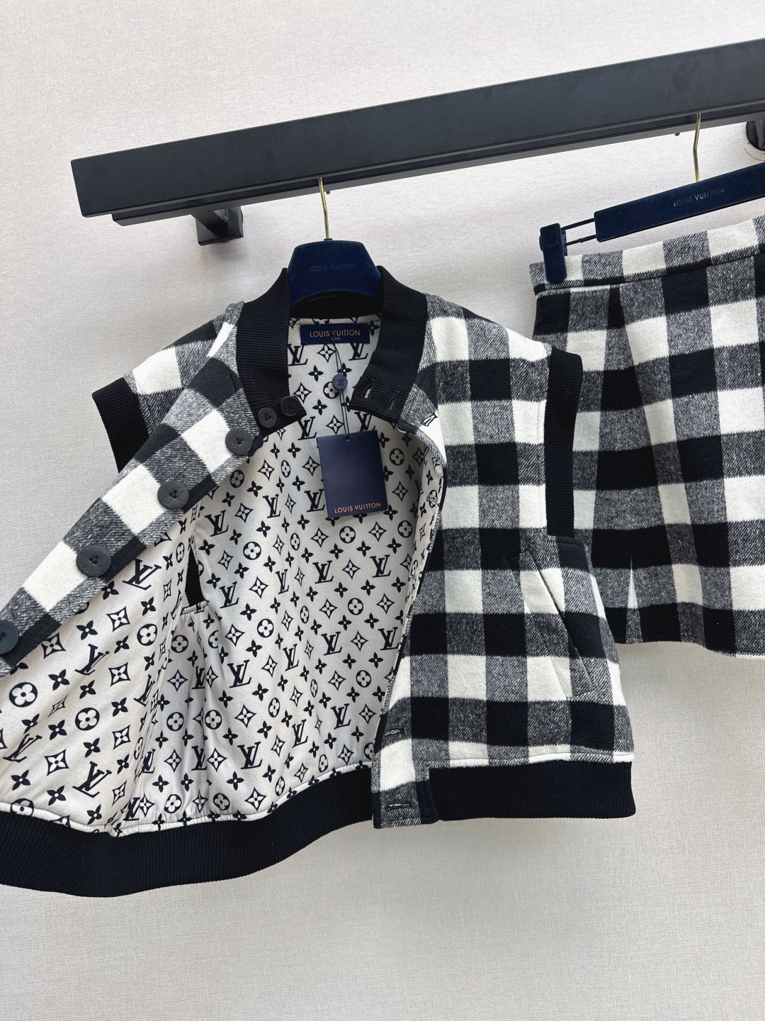 Louis 25fw plaid suit