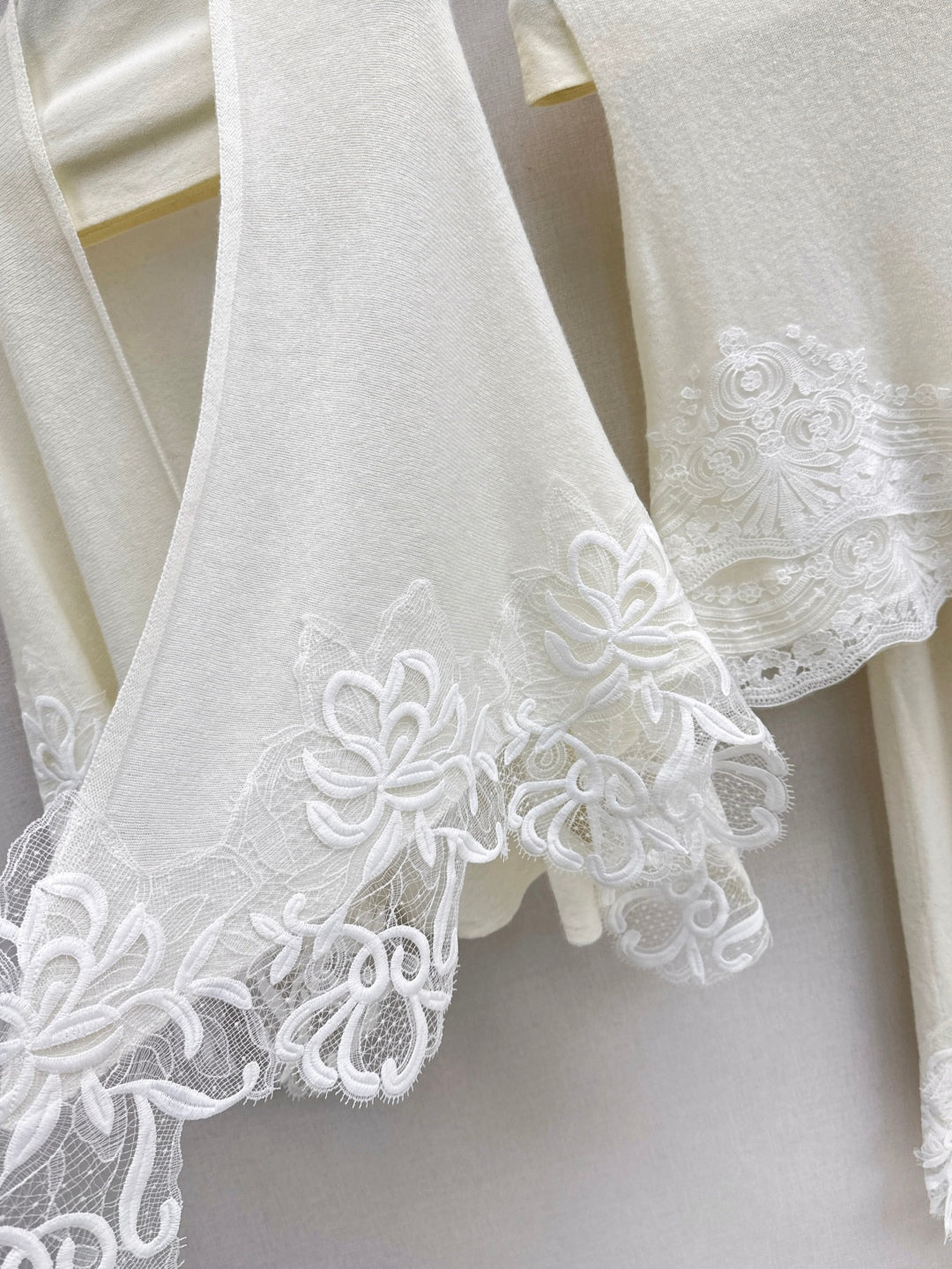 Es 25fw lace suit
