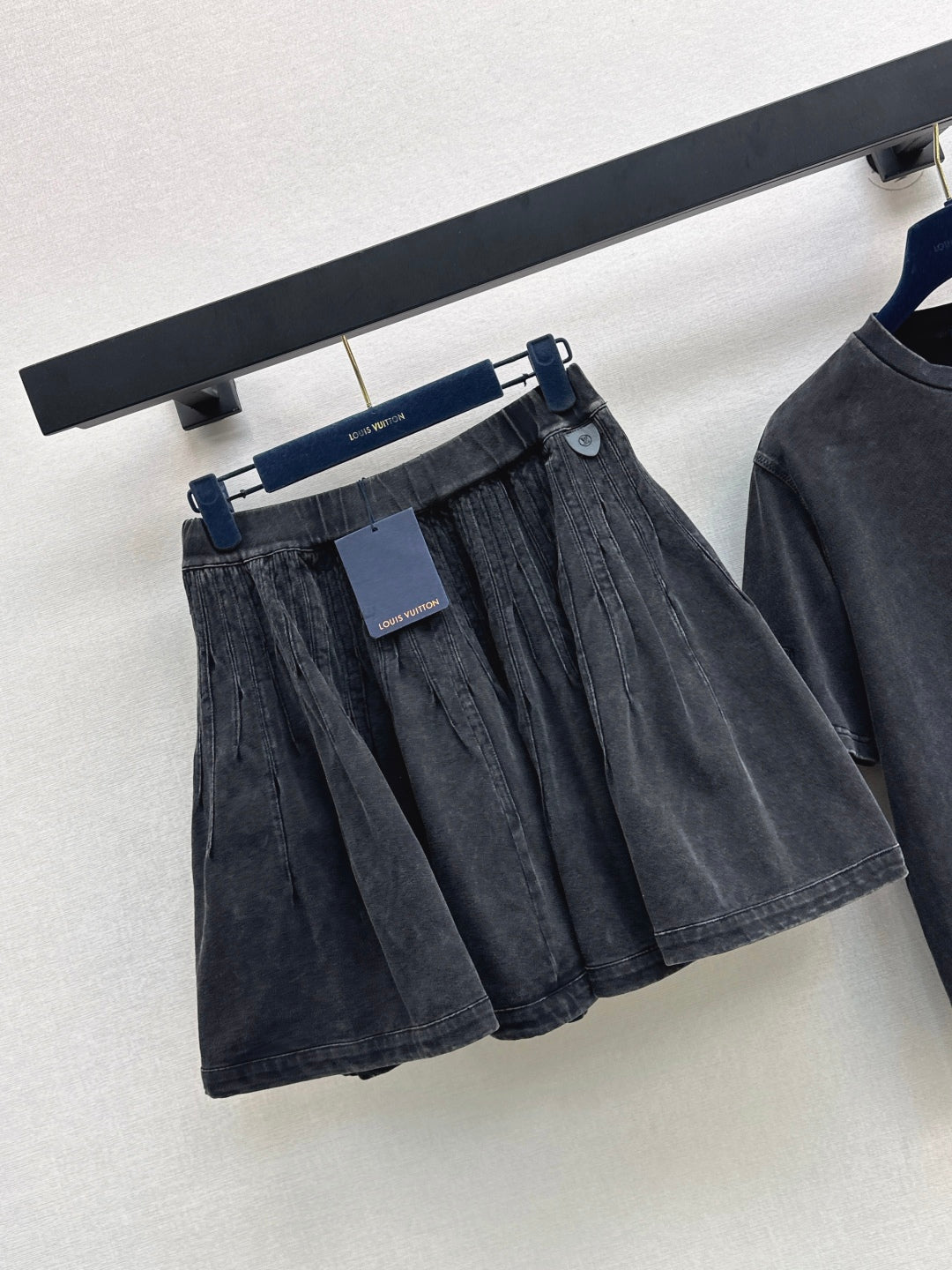 Louis 25fw denim skirt