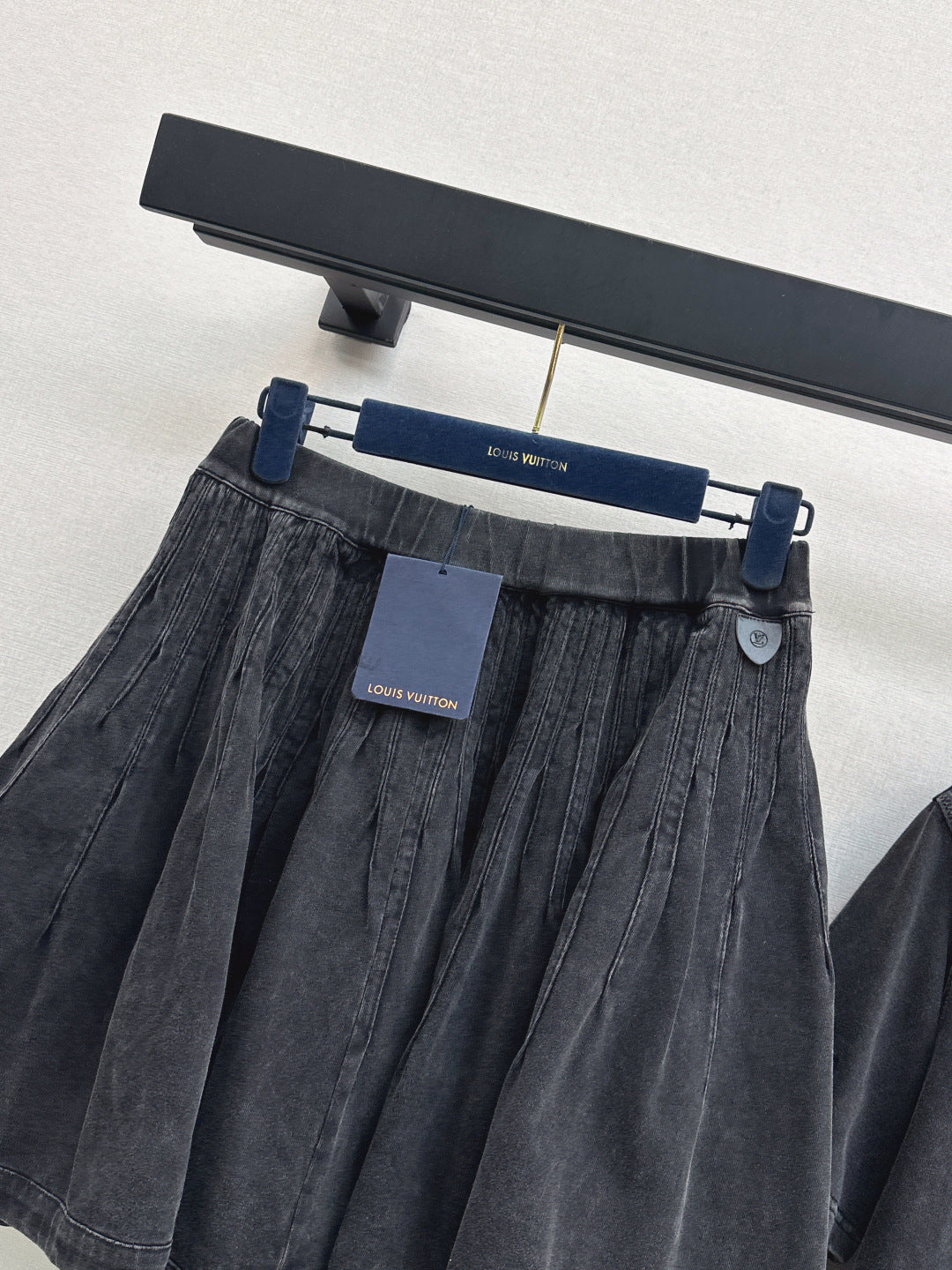 Louis 25fw denim skirt