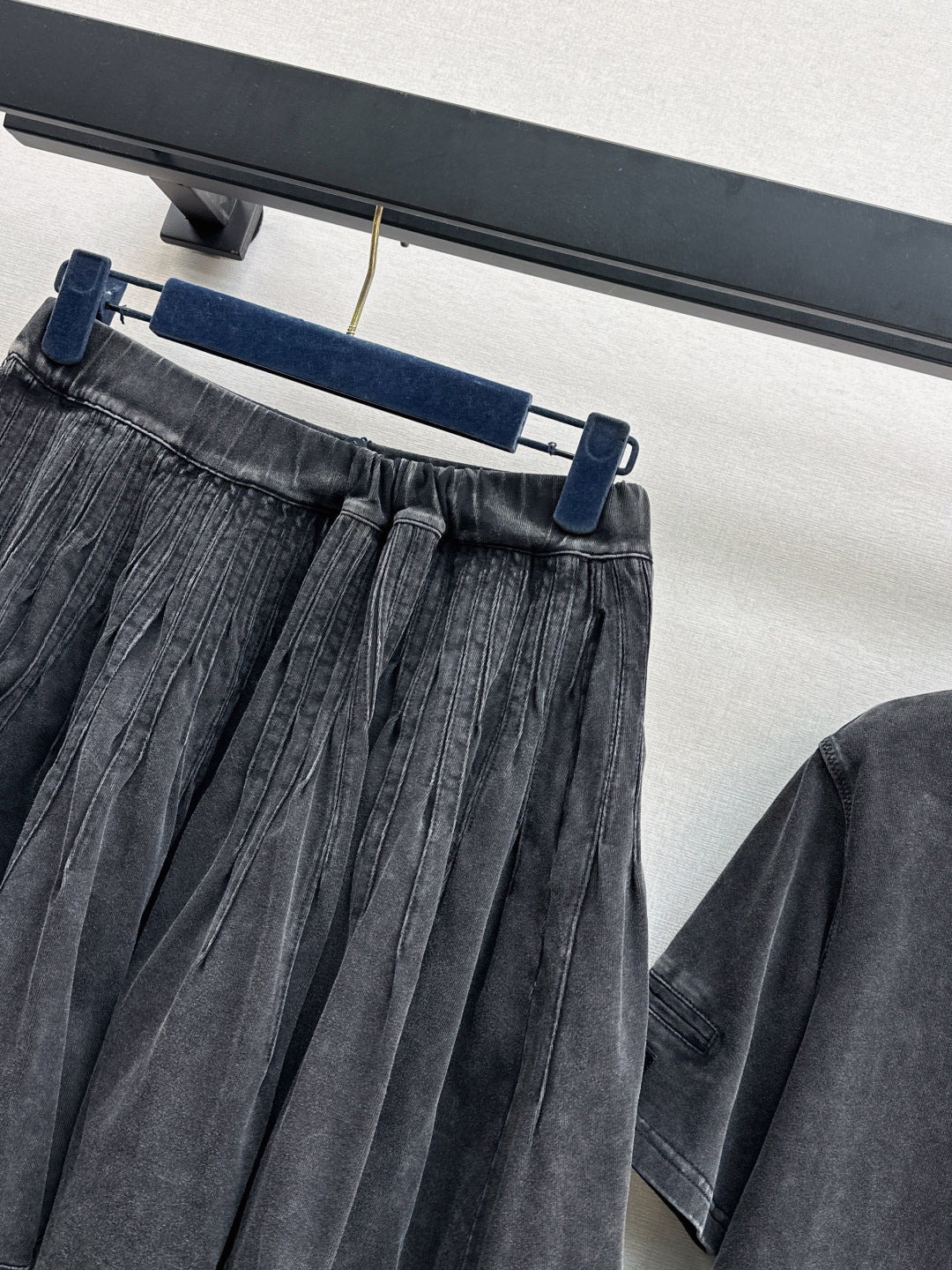 Louis 25fw denim skirt